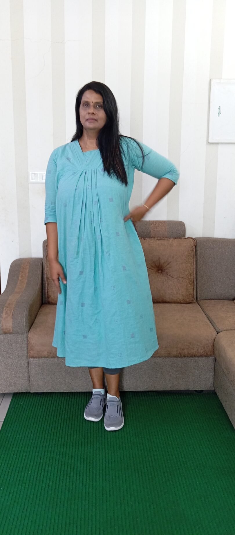 COTTON ALINE V-NECK- SAL195 - Image 3