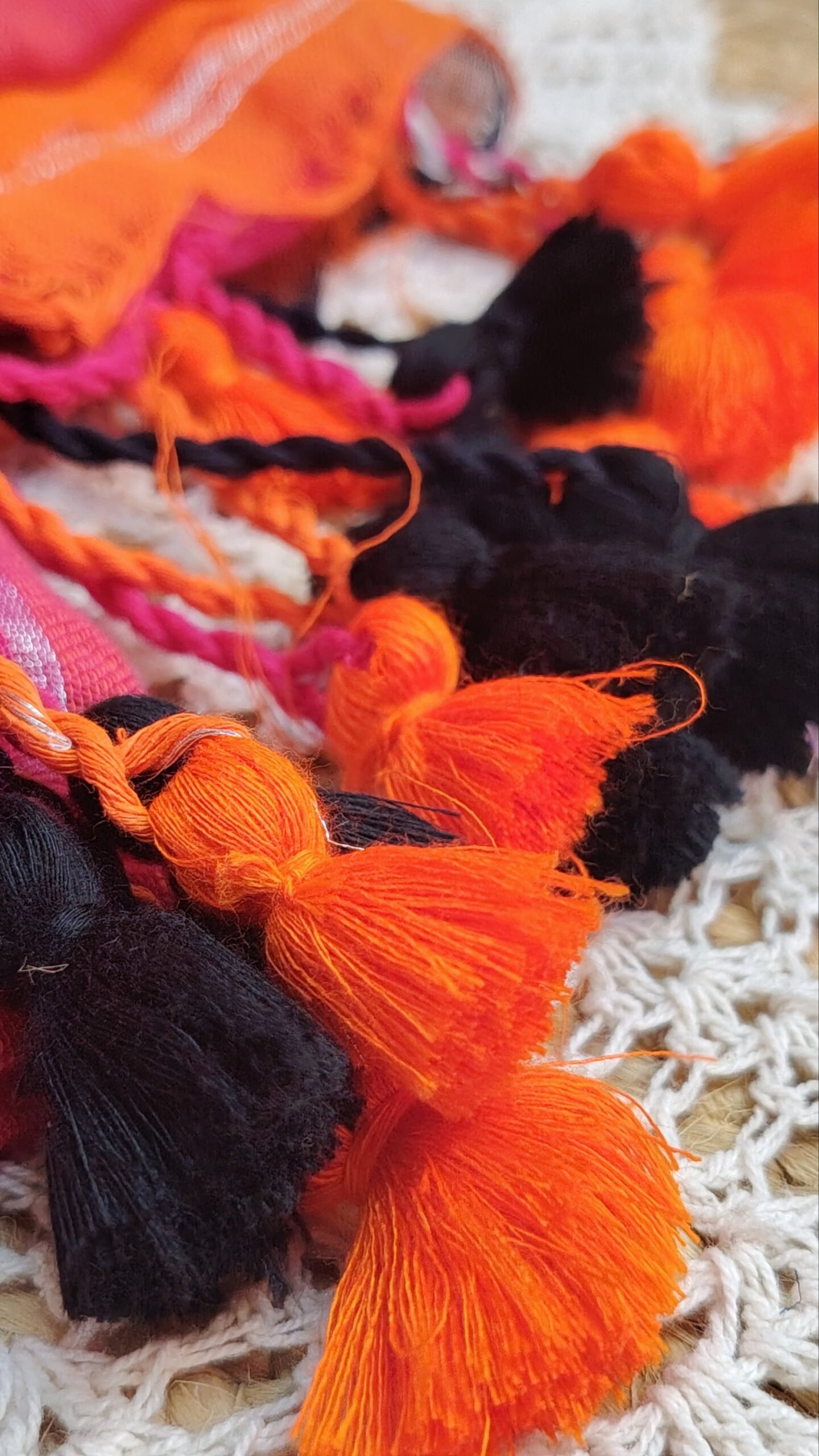 LINEN COTTON SAREE WITH TASSELS - SAL559 - Image 4